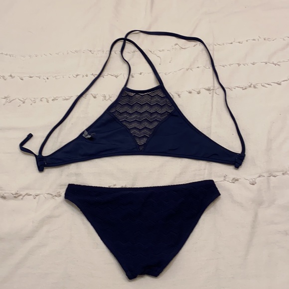 Arie bathing suit - Picture 2 of 2